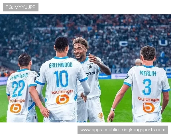 法甲马赛外线多点启动迅速带节奏,气势充足