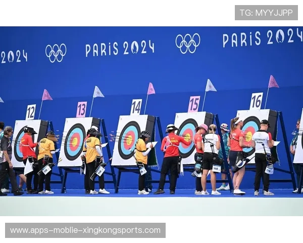 国家射箭队对抗赛节奏加快,队员在侧风条件下表现稳定